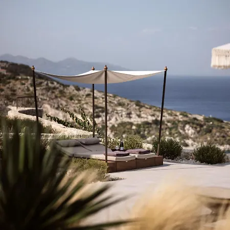 Rebek Luxury Villas & Suites *