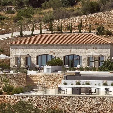 Rebek Luxury Villas & Suites * 圣尼古拉奥斯